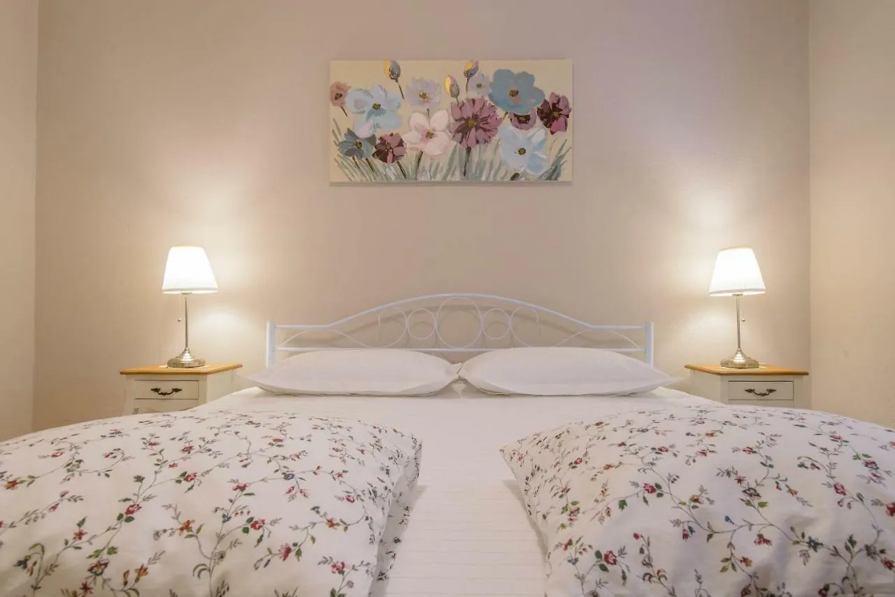 Vacation House Bile Kastela Holiday home